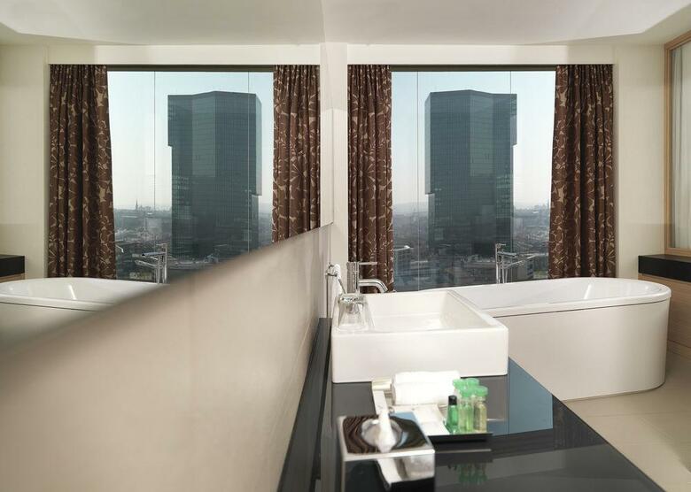 Renaissance Z�rich Tower Hotel