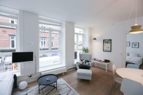 Apartamento Bright, High-end 2 Br Apt - Prime Location