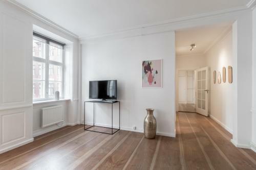 Large Apartment In Historic Centre