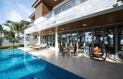 Villa Luxury Yatchs
