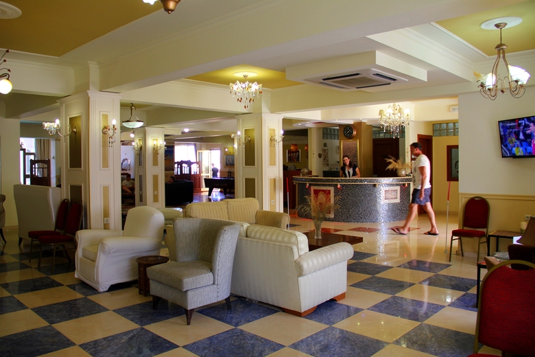 Hotel Golden Sand