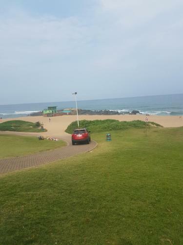 Beach Frond Apartment