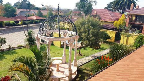Hostal Acre Of Africa Guesthouse