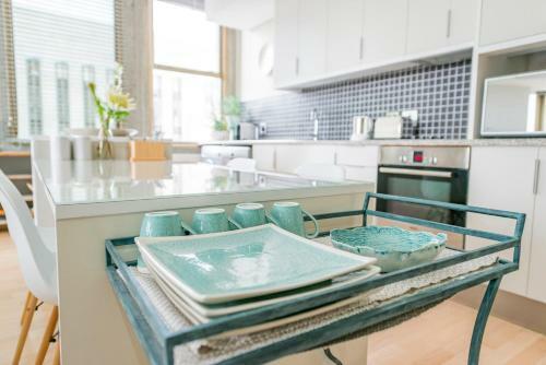 Cartwright - 1101 Chic Downtown Apartment