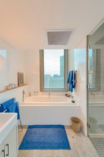 Cartwright - 1101 Chic Downtown Apartment