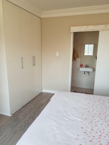 Hostal Beach View Guest House
