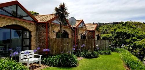 Hostal Dutton's Cove Guest House