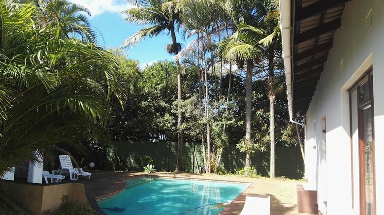 Hostal Villa Tropicana