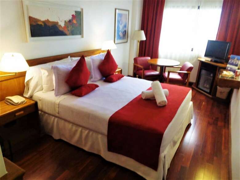 Hotel Balmoral Plaza