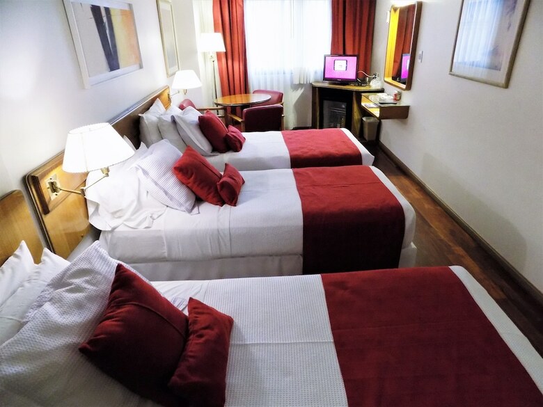 Hotel Balmoral Plaza