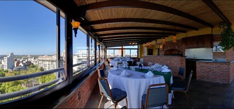 Hotel Balmoral Plaza