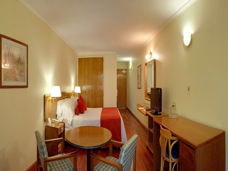 Hotel Balmoral Plaza