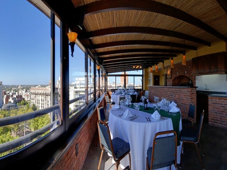 Hotel Balmoral Plaza