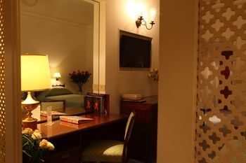 Hotel Al Bustan