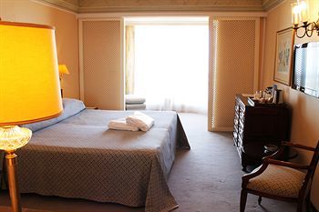 Hotel Al Bustan