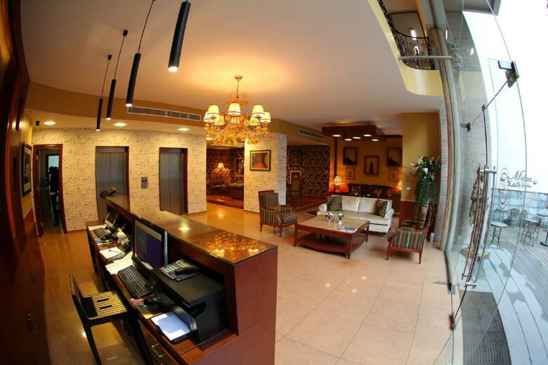 Hotel Midtown Y Suites