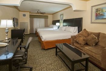 Holiday Inn Express Hotel & Suites Bakersfield Central