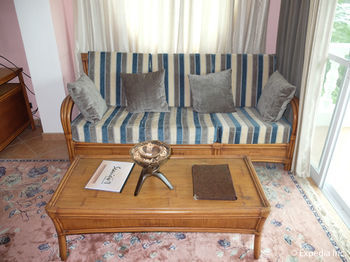 Hotel Monaco Suites De Boracay