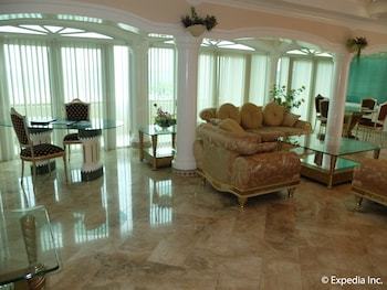 Hotel Monaco Suites De Boracay