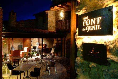 Hotel Font Del Genil
