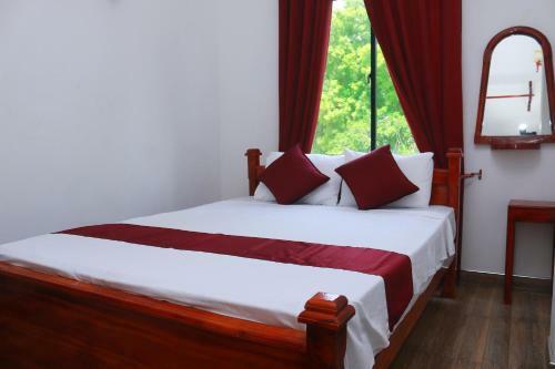 Sarath Home Stay And Safari