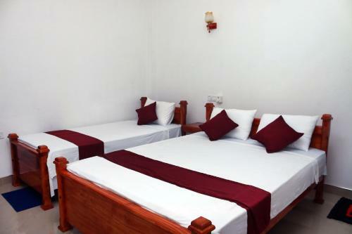Sarath Home Stay And Safari