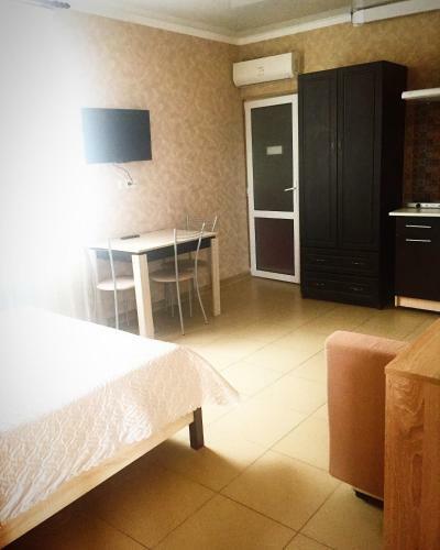 Hostal Guest House On Kamyshovaya 12 A