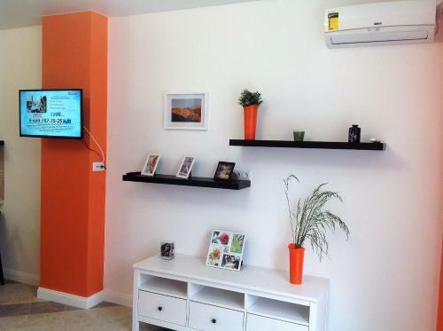 Apartment Orange