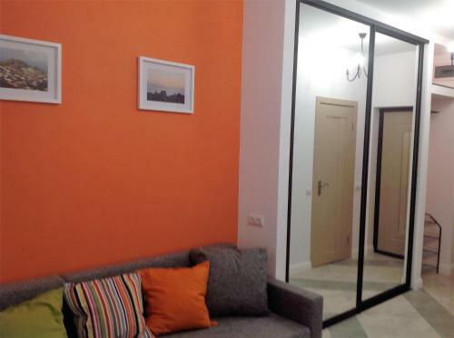 Apartment Orange
