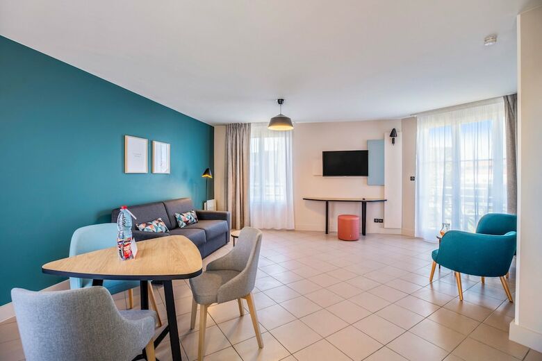 Hotel Park & Suites Village Bois D'arcy