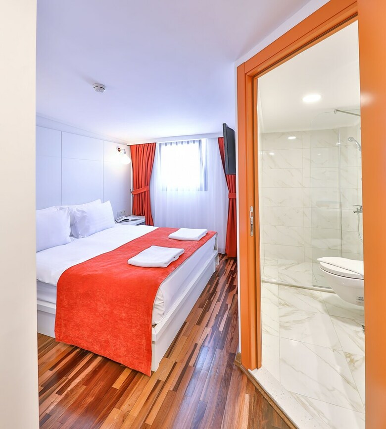 Senatus Hotel