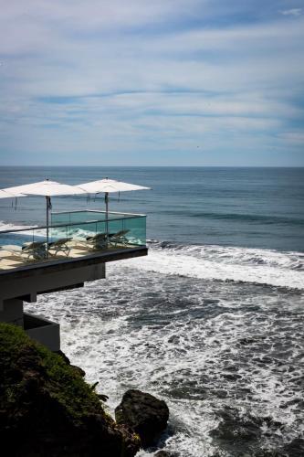 Hotel Acantilados