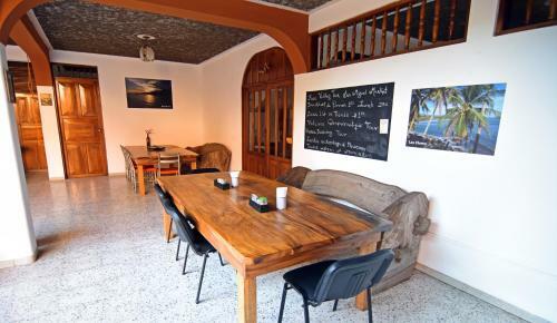 Hostal Europa Guest House