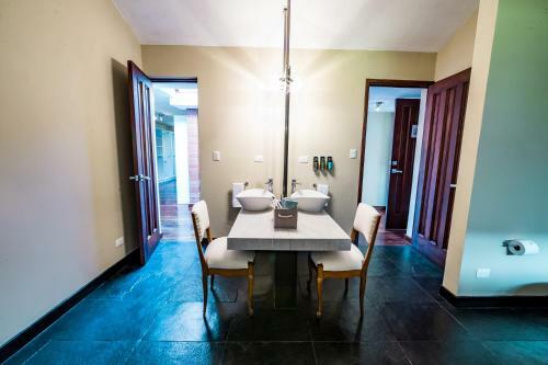 Bed & Breakfast La Casa - Luxury Boutique Hotel