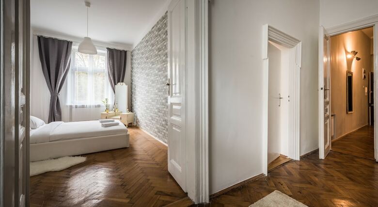Heaven Eleven Apartments - Old Town