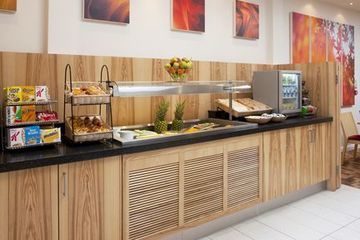 Holiday Inn Express Watford Hotel