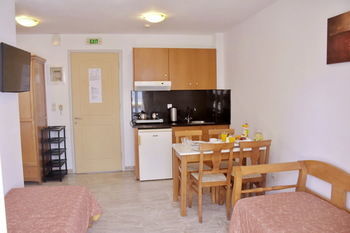 Hotel Apartments Irini