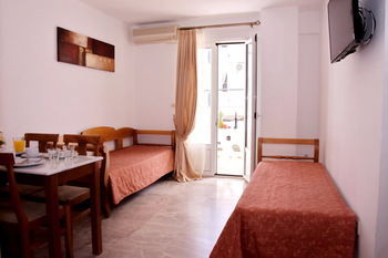 Hotel Apartments Irini
