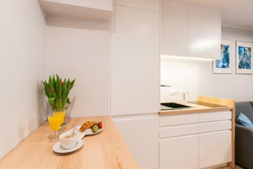Q17 Apartments
