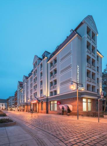 Q17 Apartments