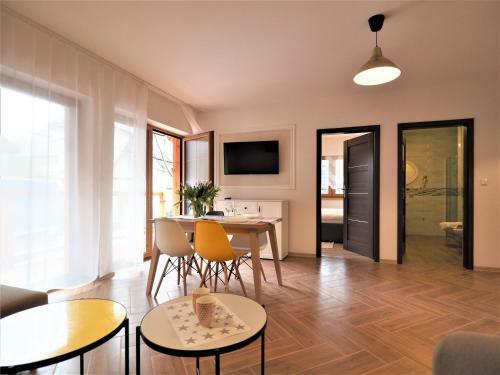 Vip Apartamenty Folk Residence