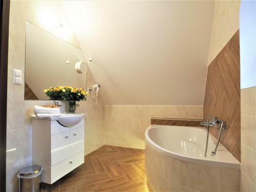 Vip Apartamenty Folk Residence