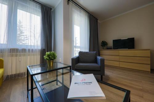 Rentplanet - Apartment With Mountain View