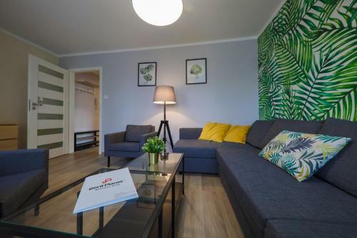 Rentplanet - Apartment With Mountain View