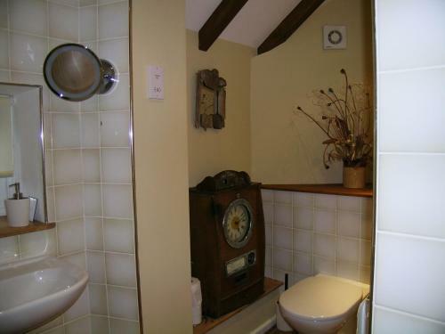 Alston Art Apartments