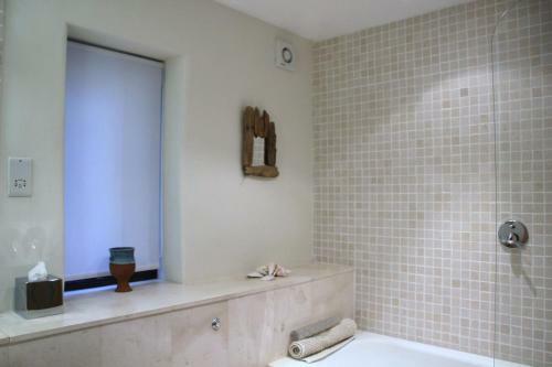 Alston Art Apartments