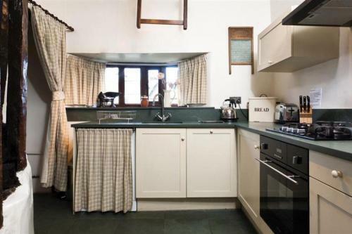 Old Oak Cottage