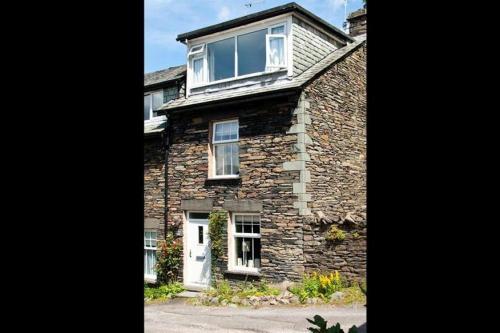 Lily Tarn Cottage
