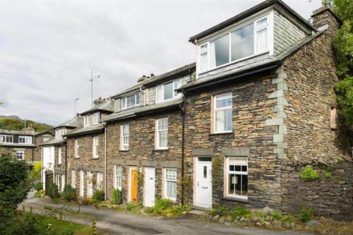 Lily Tarn Cottage