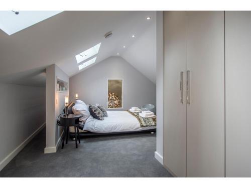 Apartamento Modern, Stunning And Elegant 2 Bedroom Apt For 4